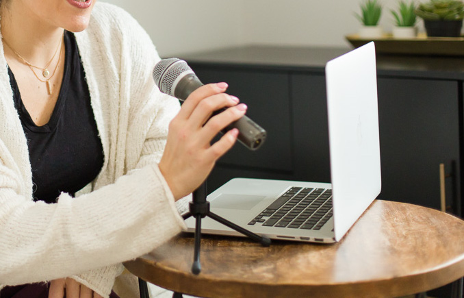 The Best Podcast Starter Kit According to a Podcast Manager